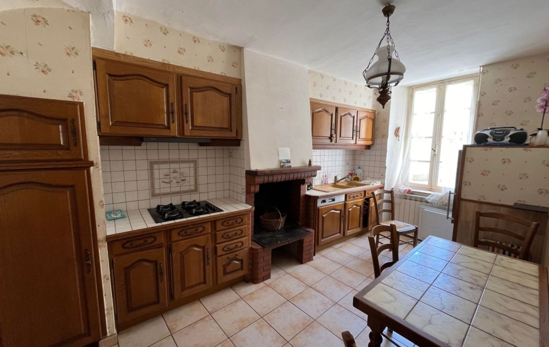 11-34 IMMOBILIER : House | AZILLANET (34210) | 153 m2 | 95 000 € 