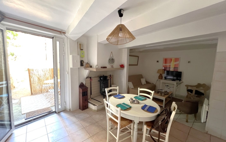 Maison de village   CRUZY  53 m2 79 000 € 